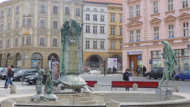 Tritonenbrunnen am Oberen Hauptplatz von Olmütz; honorarfrei für Reise am 1.9.13