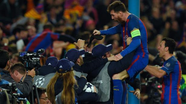 Lionel Messi war nach dem Happyend im Fußballkrimi nicht zu halten.