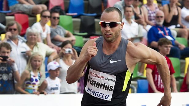 Oscar Pistorius läuft bei einem Leichtathletik-Wettkampf in Hengelo.