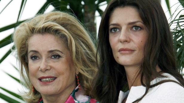 Catherine Deneuve wird mit Tochter Chiara Mastroianni in Venedig erwartet.