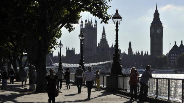 Blick auf den Palace of Westminster und den Big Ben in London.