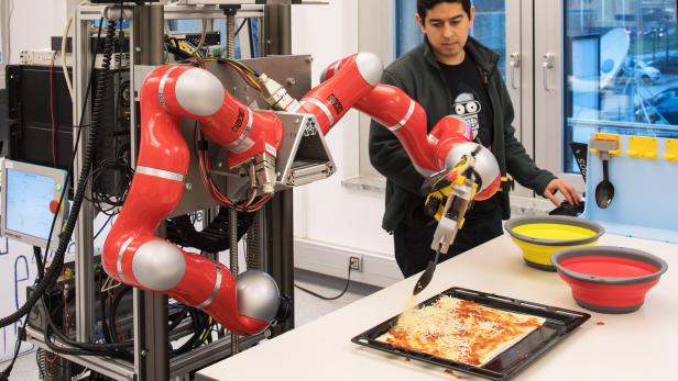 Pizza backen: Roboter lernen kochen