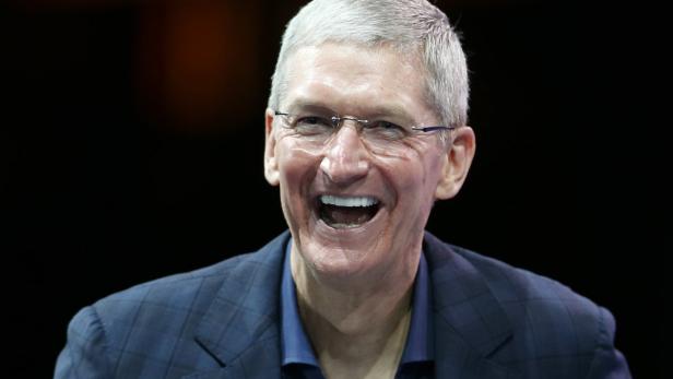 Tim Cook bekam beim Vorrücken auf den Chefposten im August 2011 eine Million Apple-Aktien im damaligen Wert von knapp 384 Mio. Dollar. Der Kurs hat sich seitdem mehr als verdoppelt.