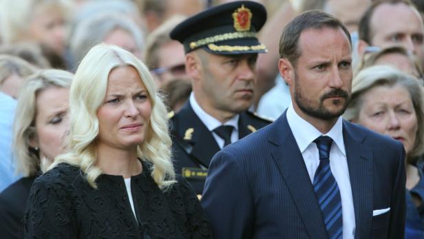 Kronprinz Haakon und Kronprinzessin Mette-Marit von Norwegen bei einer Veranstaltung.