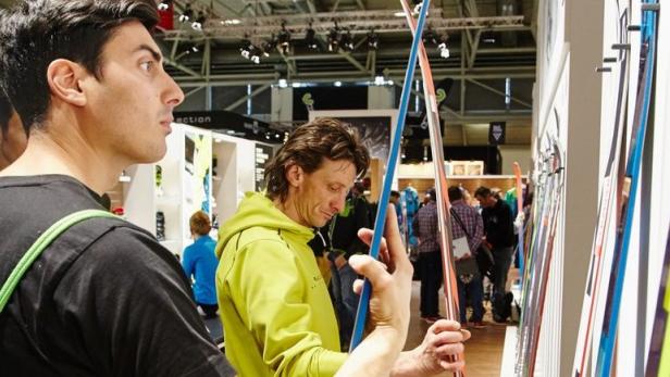 Auf der ISPO in München zeigen mehr als 2500 Aussteller, was im Winter 2015/16 auf den Markt kommt.