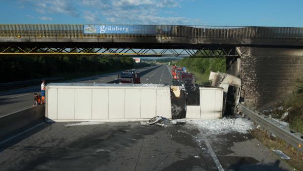 Die A1 musste komplett gesperrt werden.