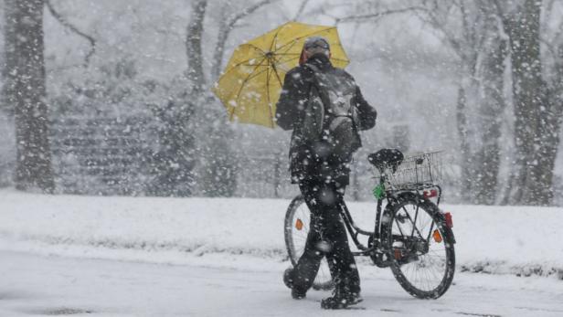 Am Samstag muss man sich vielerorts auf dichten Schneefall einstellen.