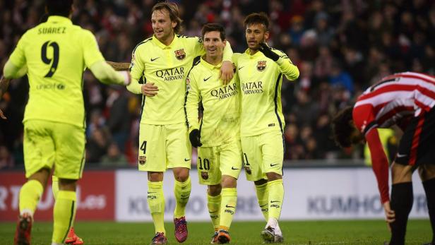 Messi (Mi.) führte die Katalanen zum Sieg in Bilbao.