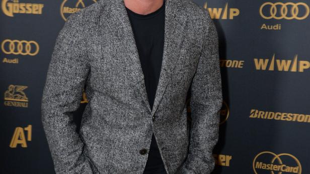 Bei der &quot;Kitz Race Night&quot; am Samstagabend im großen Partyzelt gaben sich die Promis die Klinke in die Hand. Hier: Der britische Schauspieler Luke Evans (&quot;Kampf der Titanen&quot;).