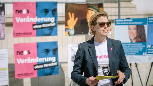 Beate Meinl-Reisinger will mit Straches Konterfei als Wiener Spitzenkandidatin der Neos bei potentiellen Wählern reüssieren
