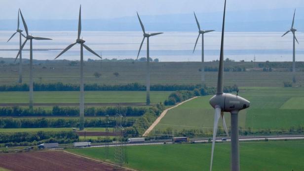 Windkraftanlage in Neusiedl am See.