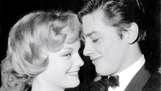 epa01492909 FILE - Austrian actress Romy Schneider and French actor Alain Delon dance during a film gala in Munich, Germany, 1959. The couple was engaged from 1958 until 1963. The actress, who became famous as Empress Sissi, would have celebrated her 70th birthday on 23 September 2008. EPA/STR