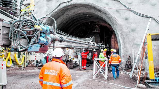 Tunnelbau: Naturschützer protestieren, Unternehmen rittern um Aufträge
