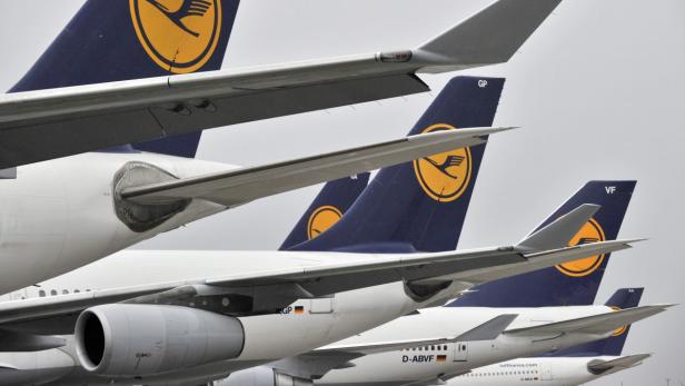 Die deutsche Fluggesellschaft kappt ihre Gewinnziele deutlich.