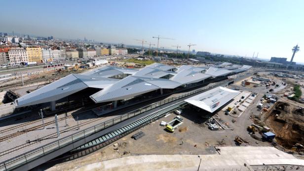 Hauptbahnhof geht in Teilbetrieb