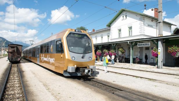 Die neuen Garnituren der Mariazellerbahn kommen bei Touristen und bei Pendlern gut an