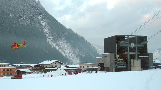 Tirol: 200 Skifahrer saßen auf Berg fest