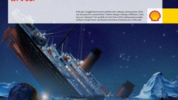 Ein sinkendes Schiff im Meer, mit Eisbergen und Rettungsbooten in der Nähe.