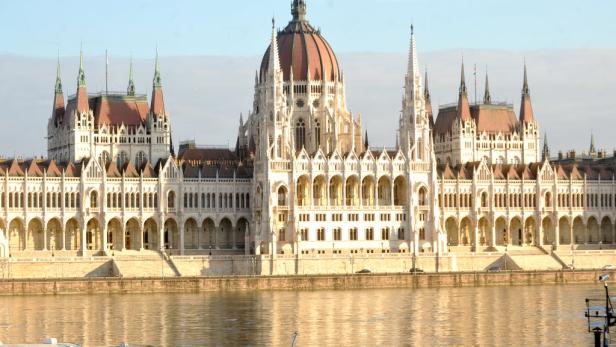 IWF an Ungarn: Erst Konkretes, dann Hilfe