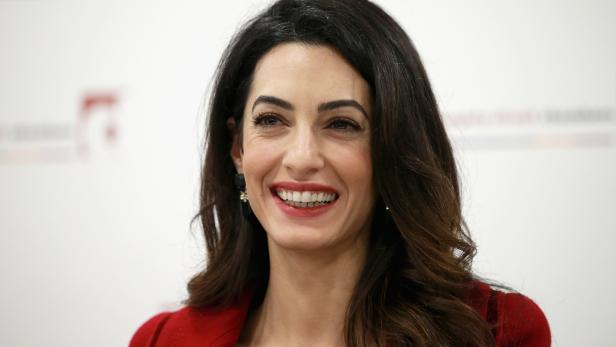 Ohne Mimik: Amal ist gänzlich faltenfrei