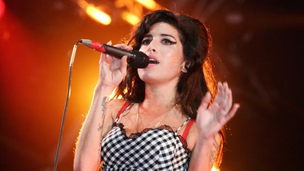 „But I said no, no, no“: Amy Winehouse erhielt für ihr Album „Back to Black“ als erste britische Künstlerin insgesamt fünf Grammy-Awards.