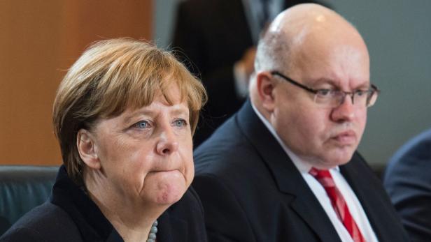 Suchen nach Lösungen: Merkel und ihr Flüchtlingskoordinator Peter Altmaier