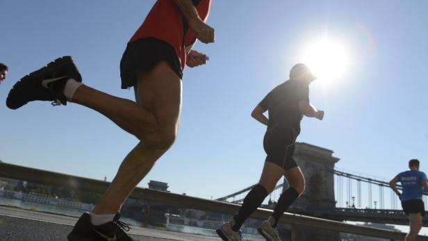 HUNGARY BUDAPEST HALF MARATHON