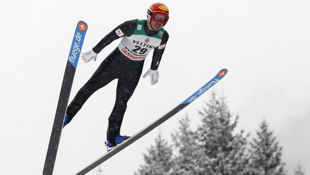 Routinier Christoph Bieler zeigt sich nach seiner Verletzung wieder sprungstark.