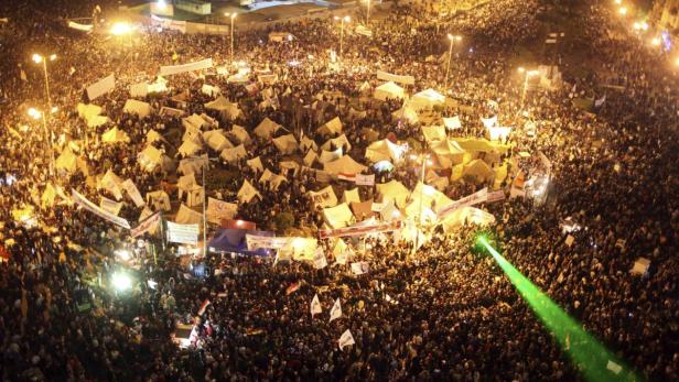 300.000 Ägypter marschieren gegen Mursi