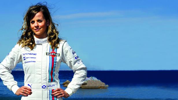 Susie Wolff ist eine von zwei Frauen, die bald in der Formel 1 starten könnten. Testfahrten absolviere sie erfolgreich. Weltmeister Sebastian Vettel war langsamer.