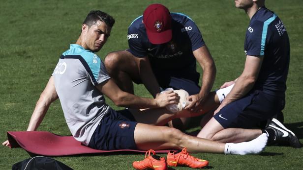 Das Knie von Ronaldo bereitet den Portugiesen Sorgen.