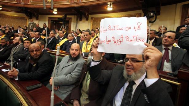 Kairo: Chaos bei der ersten Parlamentssitzung
