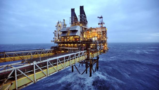 BP-Gewinn bricht um die Hälfte ein