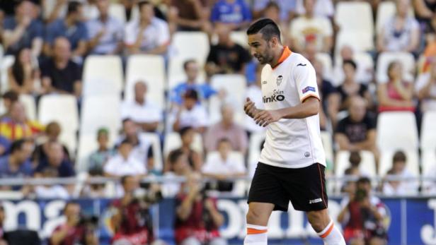 Valencias Remi sah nach 10 Minuten Rot, mit 10 Mann kassierte Valencia ein 0:3-Heimdebakel gegen Swansea.