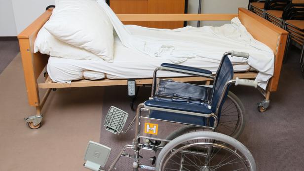 Pflegerin fuhr heim, ohne die Versorgung eines dementen Rollstuhlfahrers zu organisieren