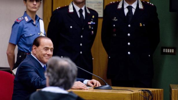 ITALY TRIALS LAVITOLA Silvio Berlusconi beim prozess gegen den Ex-Chefredakteur der Tageszeitung L 'Avanti, Valter Lavitola.
