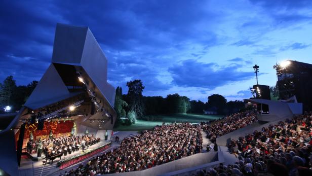 Die achte Sommernachtsgala in Grafenegg ist am Sonntag, 21.6., um 20.15 Uhr auf ORF III nochmals zu sehen