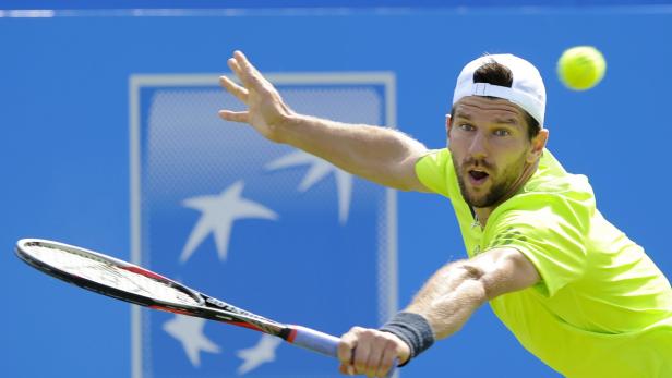 BRITAIN TENNIS AEGON Jürgen Melzer schlägt am Montag gegen den starken Franzosen Jo-Wilfried Tsonga auf
