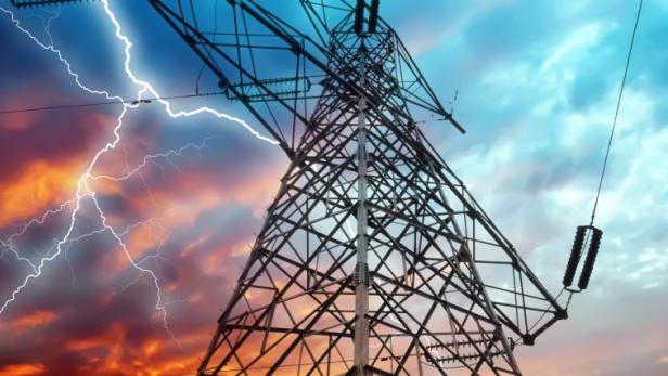 Mangel an Leitungen und dauerhaft verfügbaren Kraftwerken macht Europas Stromversorgung unsicherer.
