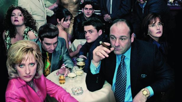 Die Sopranos im Familienporträt: Genreprägender Mafiakult bei HBO. Sky zeigt nun noch einmal alle Folgen