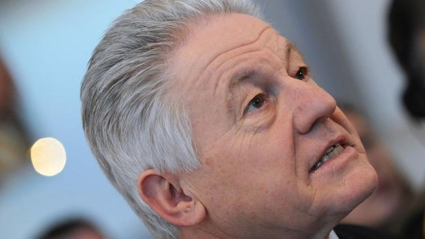 Pühringer bremst bei Sparbegehren