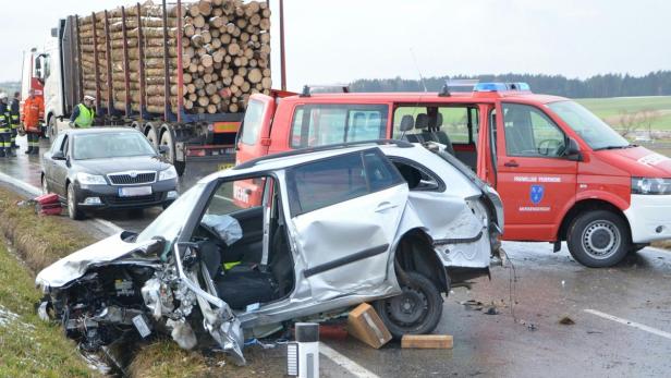 Die Unfallstelle auf der B36 bei Merkengersch (Gemeinde Dobersberg).