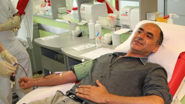 Naser Kandah spendete erstmals seit 26 Jahren wieder Blut.