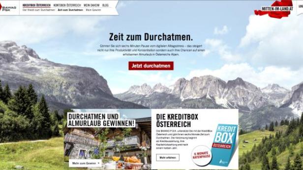 Eine Berglandschaft in den österreichischen Alpen mit dem Slogan „Zeit zum Durchatmen“.