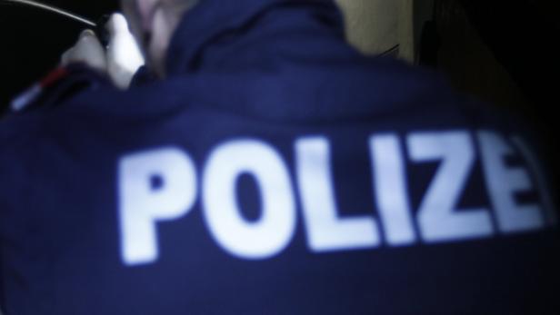 Nazi-Sager: Polizisten ausgeforscht