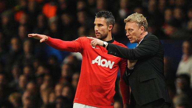 Robin van Persie und David Moyes während eines Fußballspiels.