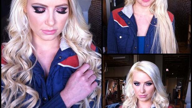 Eine Frau mit blonden, gewellten Haaren vor und nach dem Auftragen von Make-up.