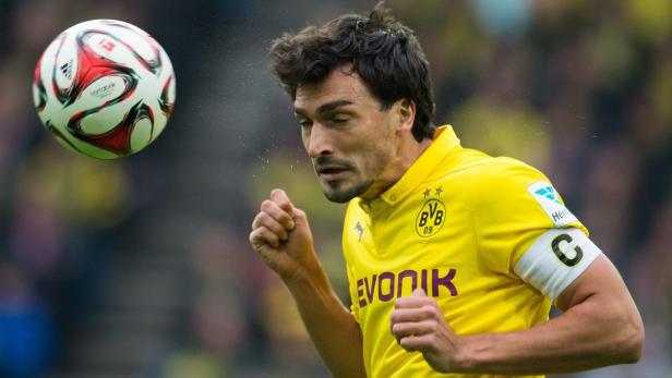 Mats Hummels signs deal with Bayern Munich