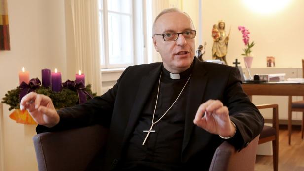 Bischof Ägidius Zsifkovics stellt Kirchengrundstücke nicht für Zaun zur Verfügung