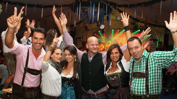 Wiener Wiesn: Almauftrieb der Promis